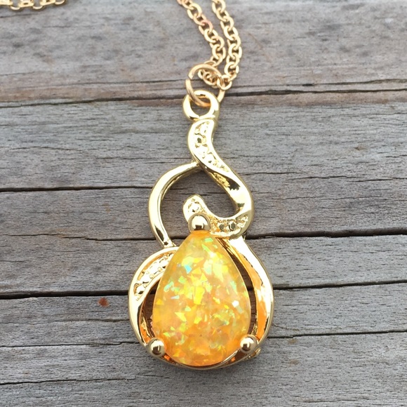 Jewelry - Yellow Opal water drop fashion gold necklace